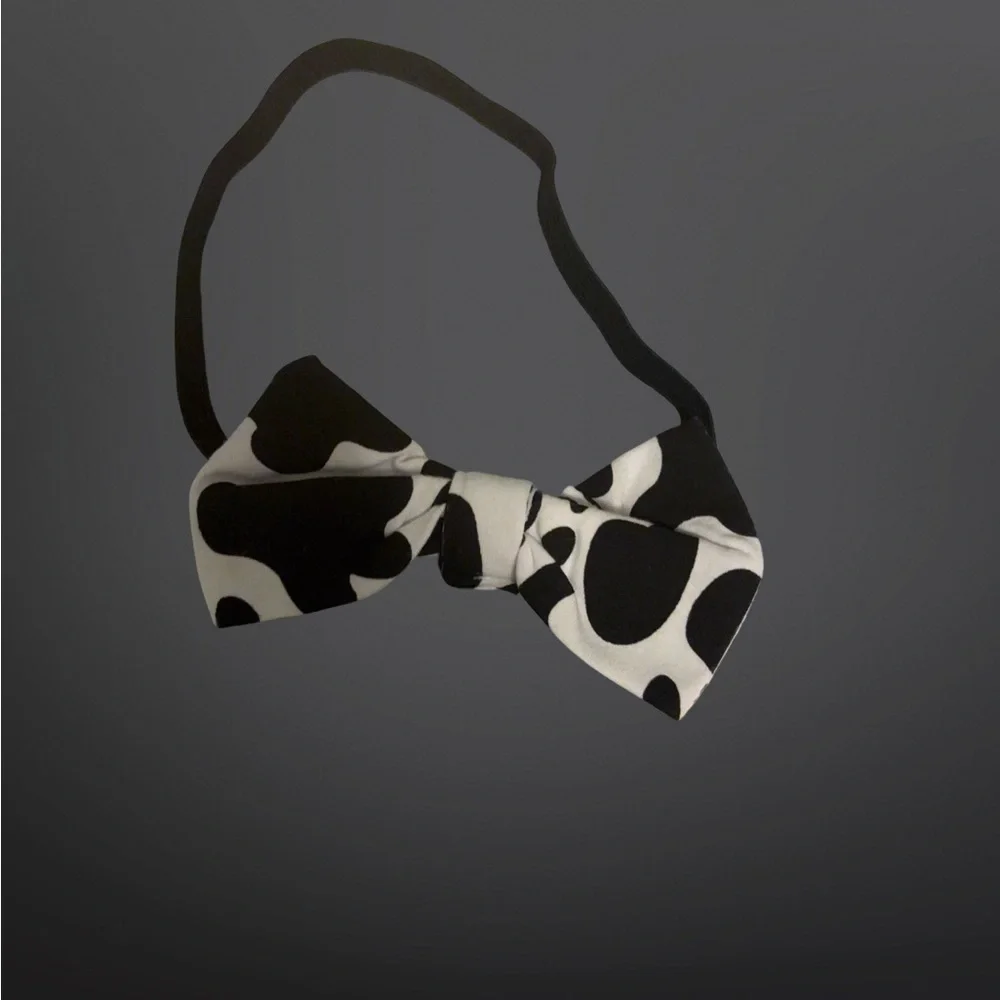 Source Unknown Cow Print Baby Set with Red Trim